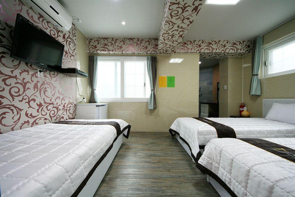 Guesthouse Myeongdong 2 Szöul Kültér fotó