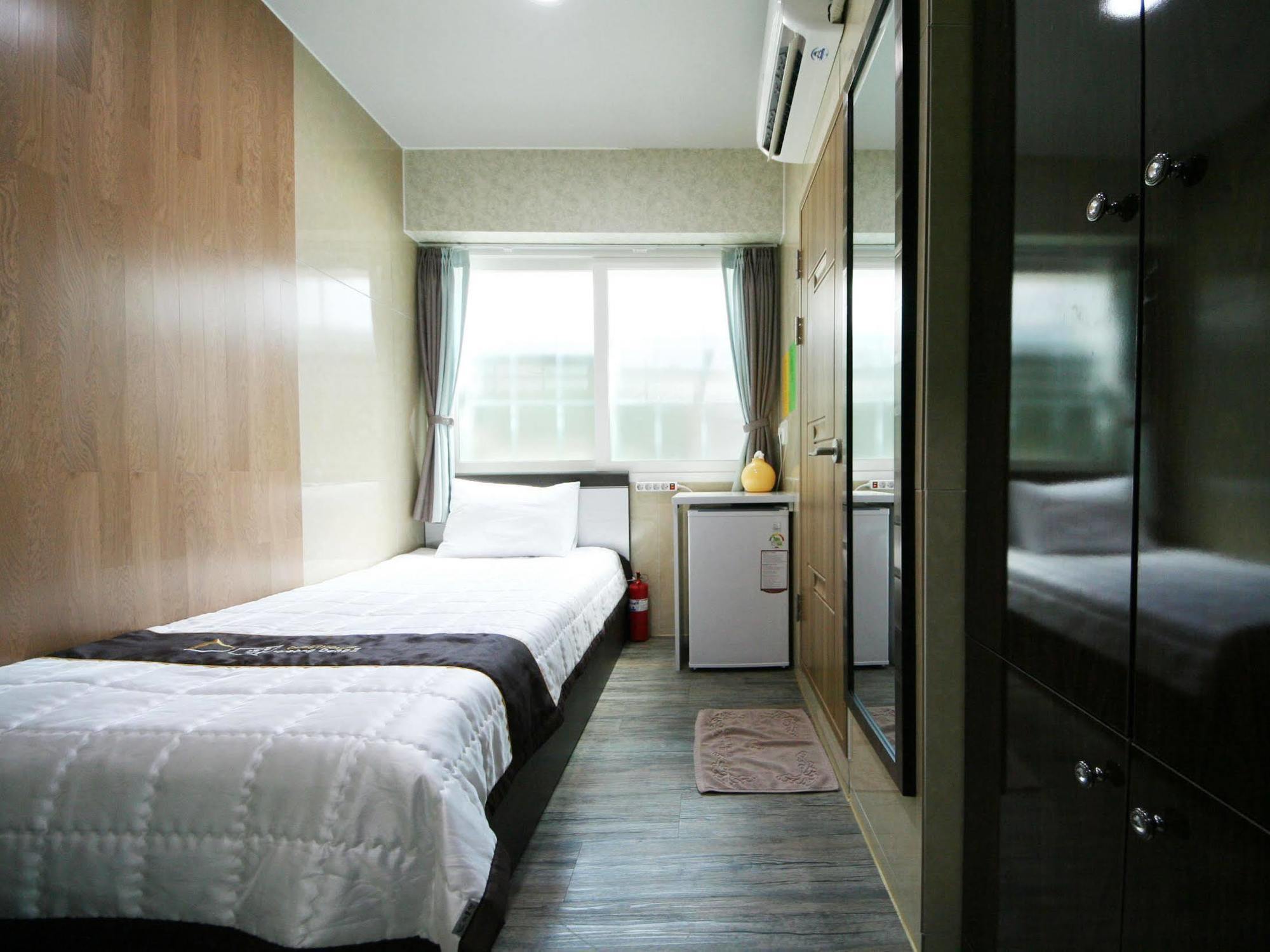 Guesthouse Myeongdong 2 Szöul Kültér fotó