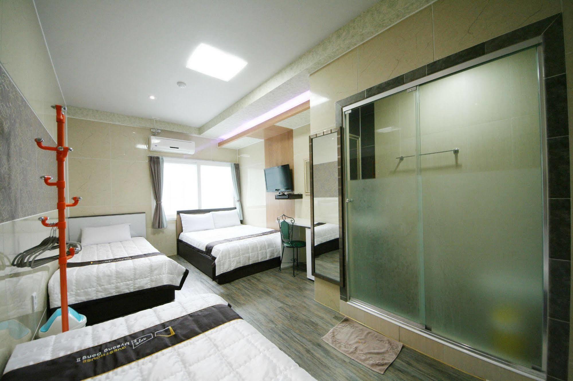 Guesthouse Myeongdong 2 Szöul Kültér fotó